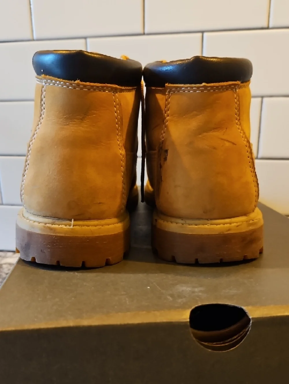 Timberland Brown and White Shoe Box Label - Women's 8.5 - Picture 3 of 8